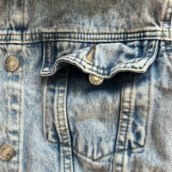 Crop Denim Jacket - Picture 3 of 5